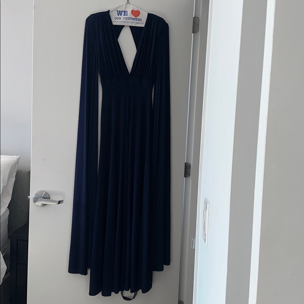 BNWT Navy Plunge front Cape Jumpsuit - Picture 5 of 11